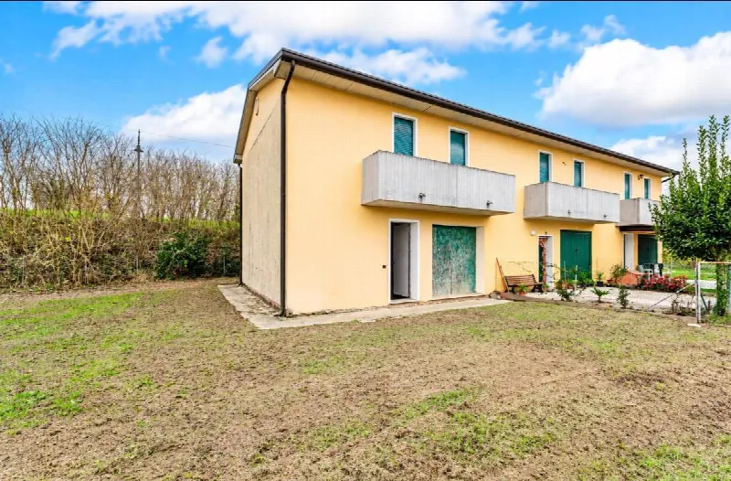 Villa in vendita a Sant'Urbano - foto 1