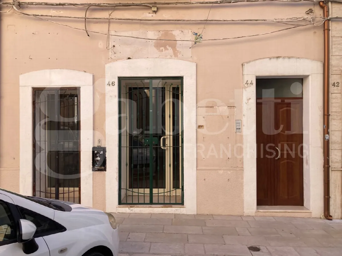 Casa Indipendente in vendita a Brindisi, Centro Storico, Cappuccini, Commenda - foto 2