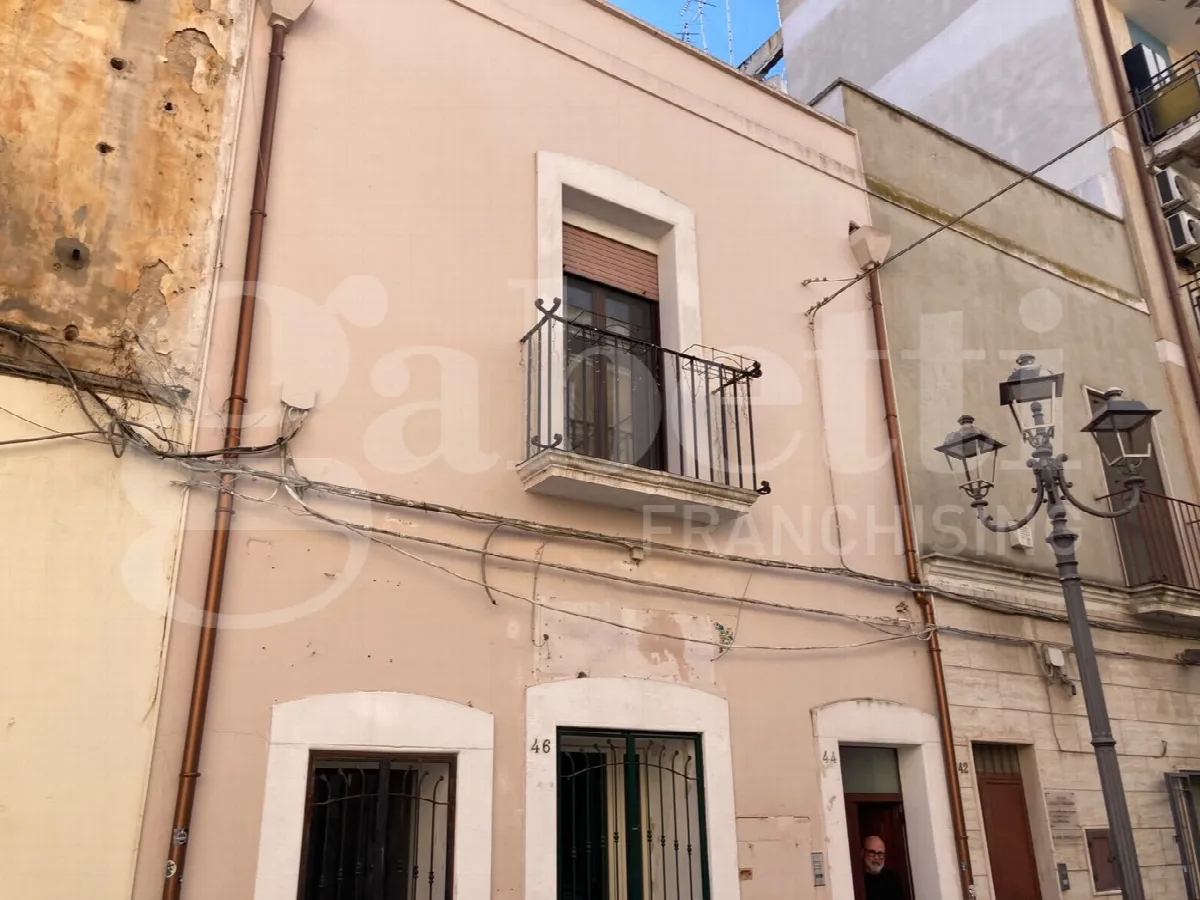 Casa Indipendente in vendita a Brindisi, Centro Storico, Cappuccini, Commenda - foto 3