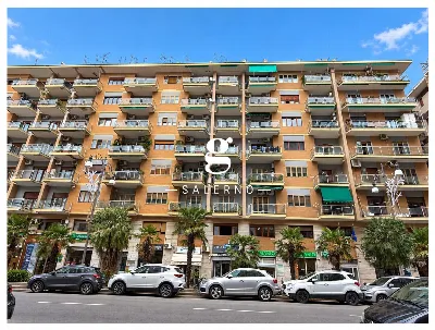 Appartamento in vendita a Salerno, Centro ... - foto 2