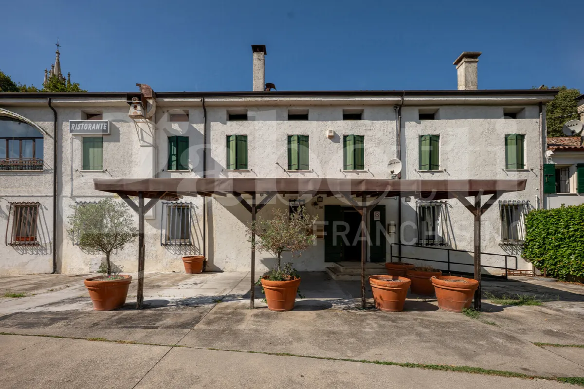 Palazzo/Stabile in vendita a Baone - foto 2