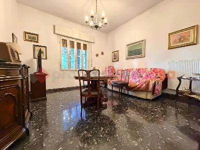 Casa Indipendente in vendita a Prato, Mezz... - foto 4