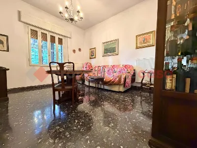 Casa Indipendente in vendita a Prato, Mezz... - foto 5