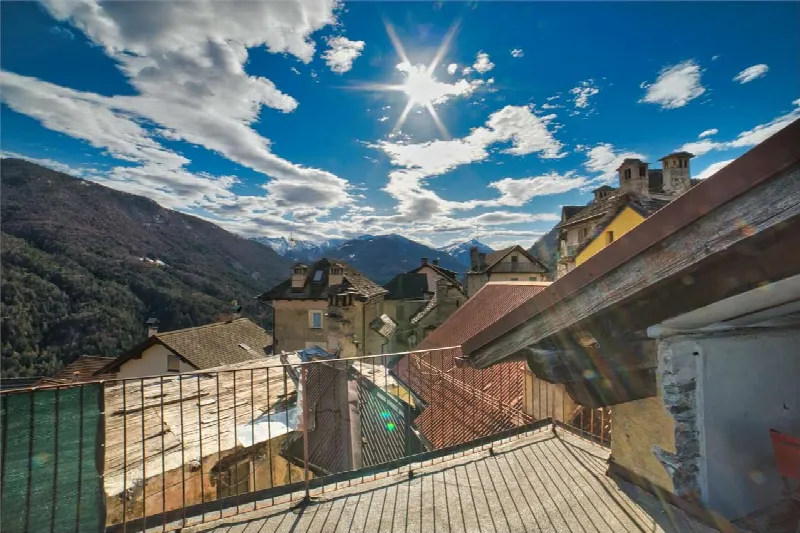 Casa Indipendente in vendita a Re - foto 1