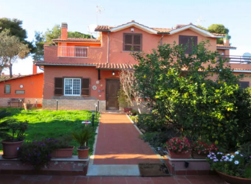 Villa in vendita a Ladispoli - foto 1
