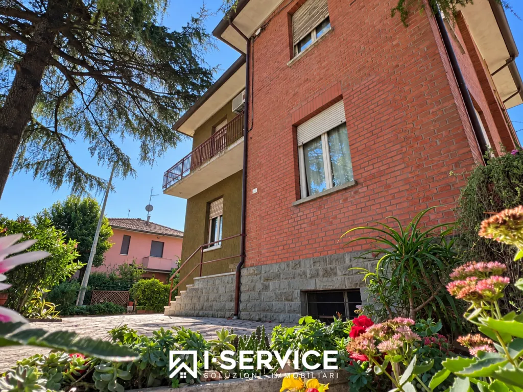 Casa Indipendente in vendita a Cesena, Stadio, La Fiorita, Ospedale, Case Finali - foto 2