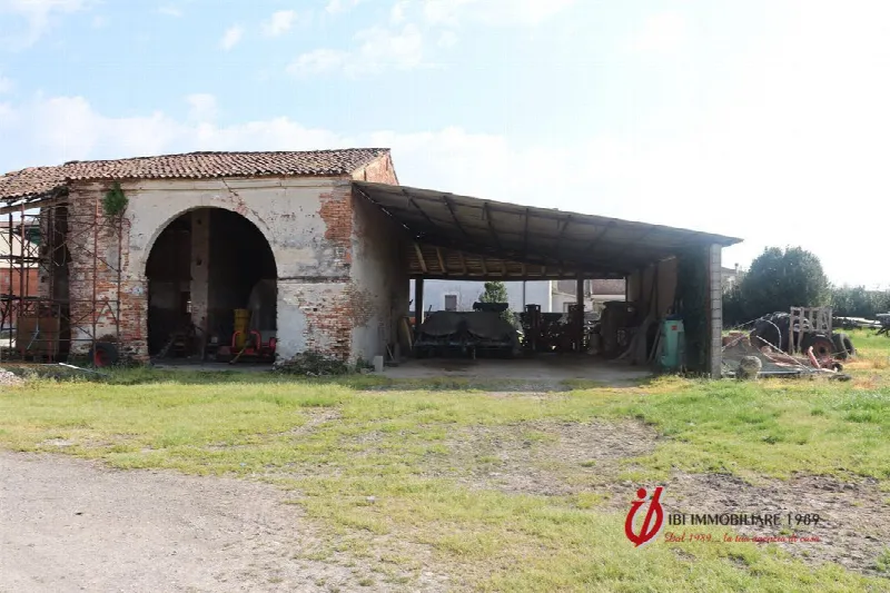 Rustico/Casale in vendita a Erbè - foto 5