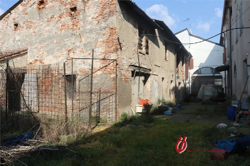 Rustico/Casale in vendita a Erbè - foto 8