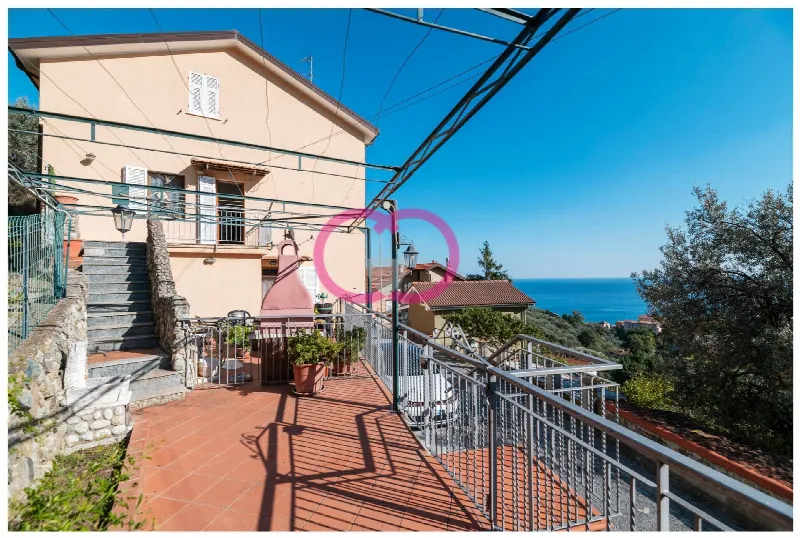 Casa Indipendente in vendita a Varazze - foto 1