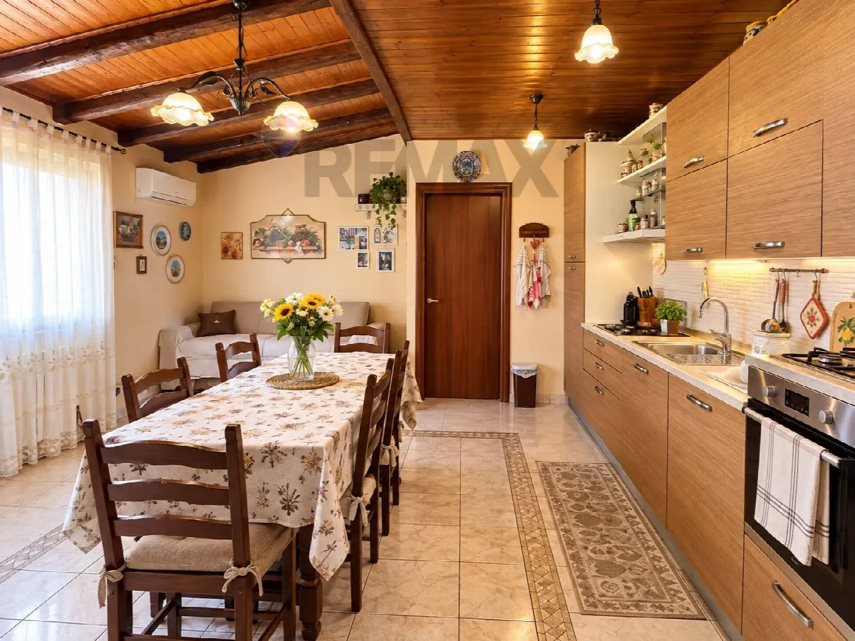 Casa Indipendente in vendita a Motta Sant'Anastasia - foto 5