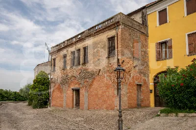 Palazzo/Stabile in vendita a Monselice - foto 1