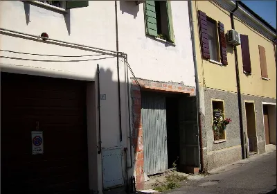 Palazzo/Stabile in vendita a Gualtieri - foto 3