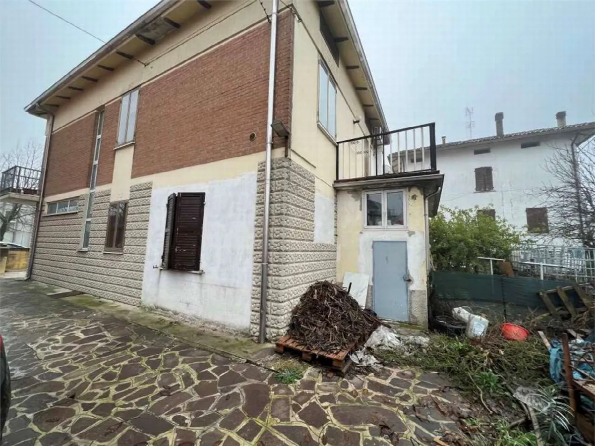 Palazzo/Stabile in vendita a Gualtieri - foto 3