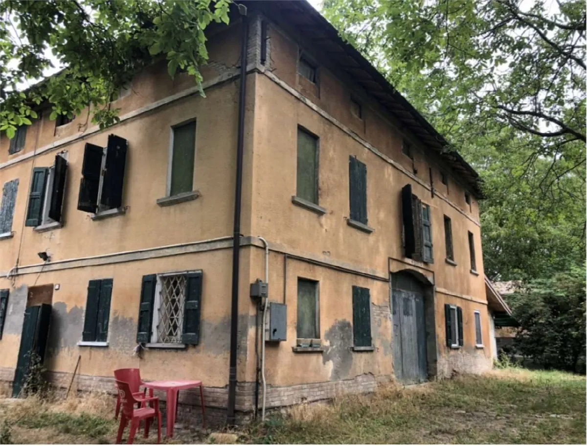 Palazzo/Stabile in vendita a Correggio - foto 2