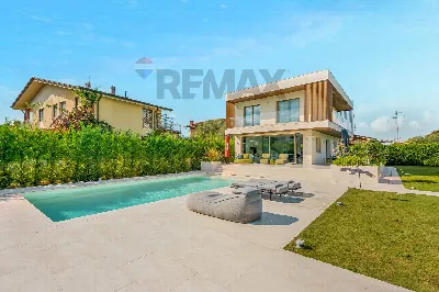 Villa a Forte dei Marmi