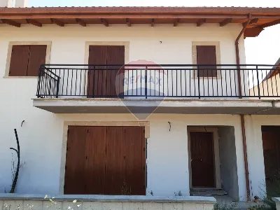 Villa in vendita a L'Aquila, Paganica, Tem... - foto 3