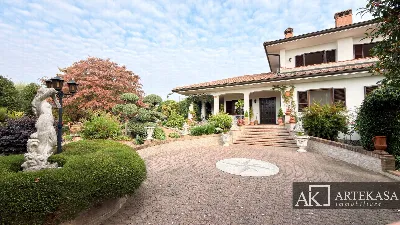 Casa Indipendente in vendita a Pombia - foto 1