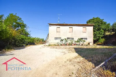 Rustico/Casale in vendita a Potenza Picena - foto 5
