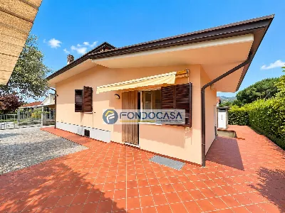 Casa Indipendente in vendita a Massa, Mirt... - foto 1
