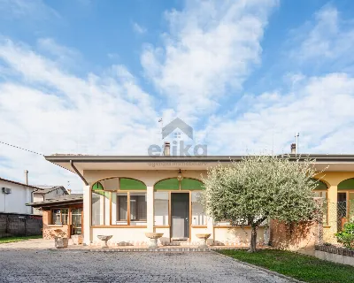 Casa Indipendente in vendita a San Biagio ... - foto 2