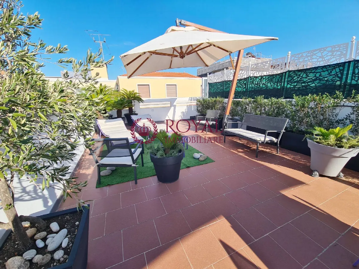 Appartamento in vendita a Livorno, Porta A Mare, Mazzini, Piazza Roma, Borgo Cappuccini, Calzabigi - foto 2