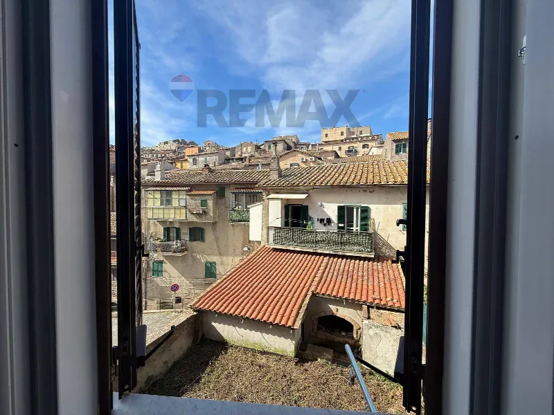 Appartamento in vendita a Tolfa - foto 1