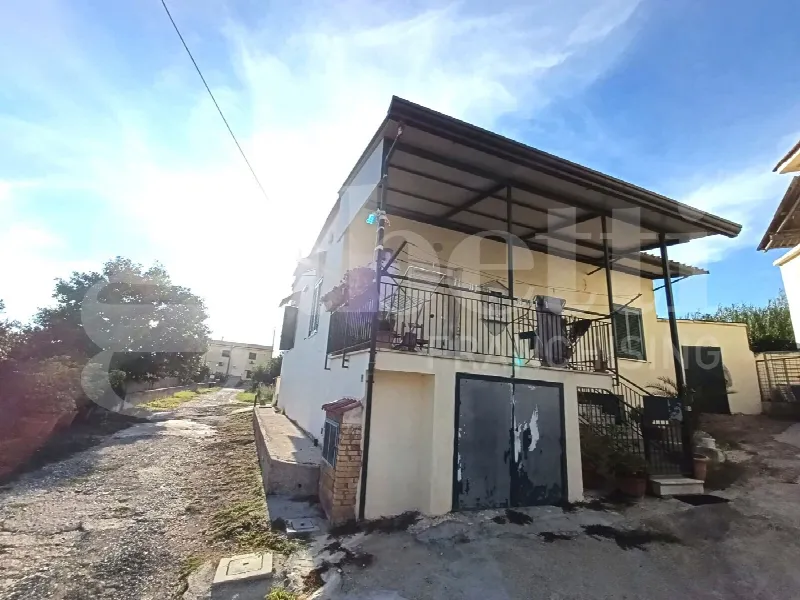 Casa Indipendente in vendita a Giugliano in Campania - foto 1
