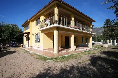 Casa Indipendente in vendita a Cervaro - foto 1
