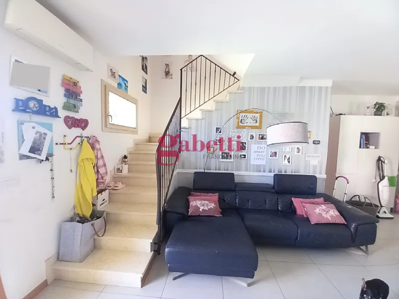 Casa Indipendente in vendita a Coriano - foto 1