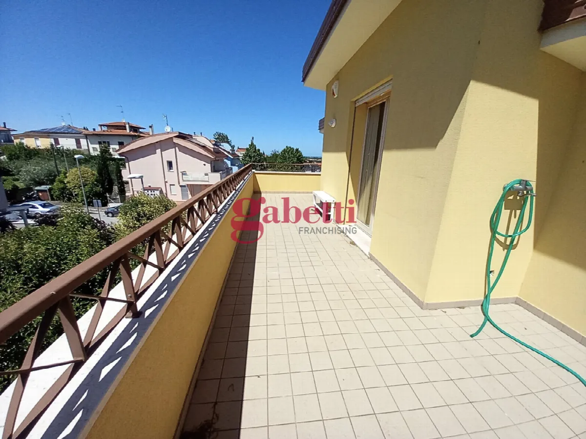 Casa Indipendente in vendita a Coriano - foto 2