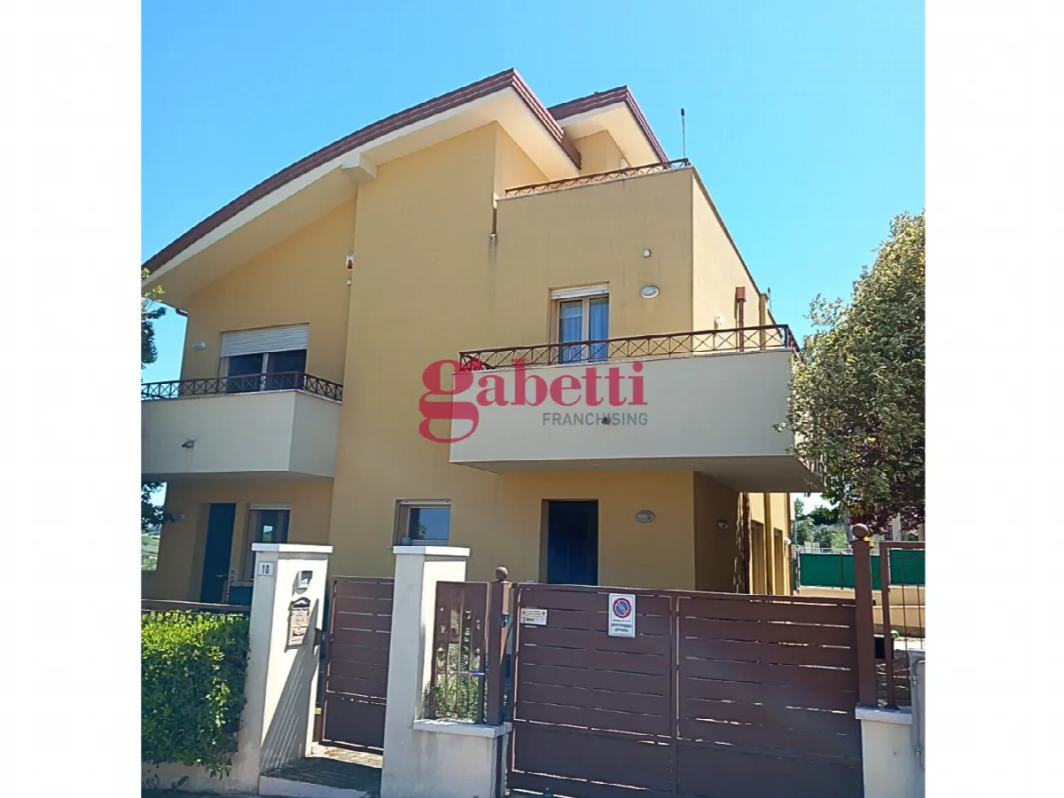 Casa Indipendente in vendita a Coriano - foto 3