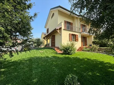 Villa a Robecco sul Naviglio
