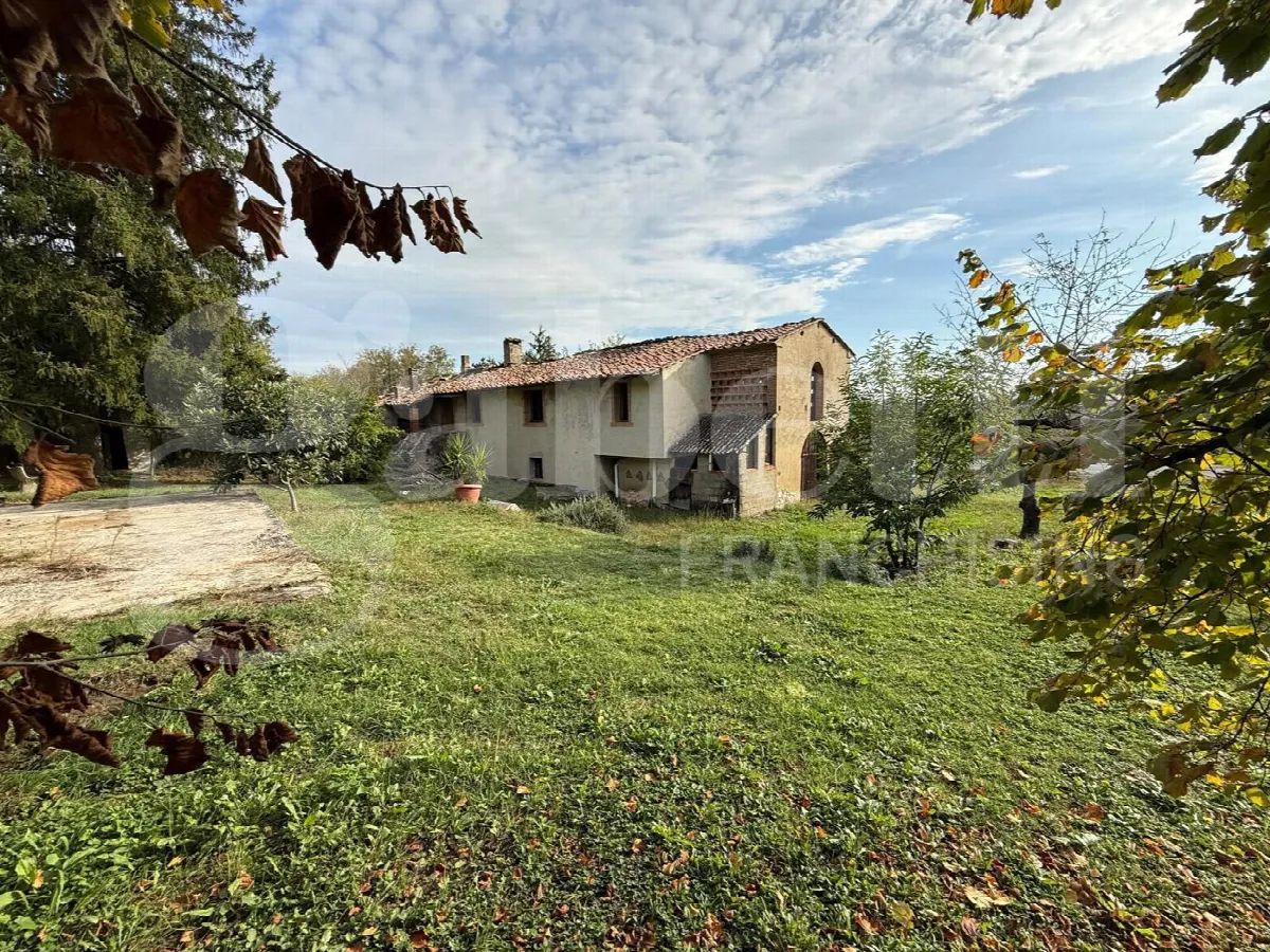 Rustico/Casale in vendita a Buti - foto 2