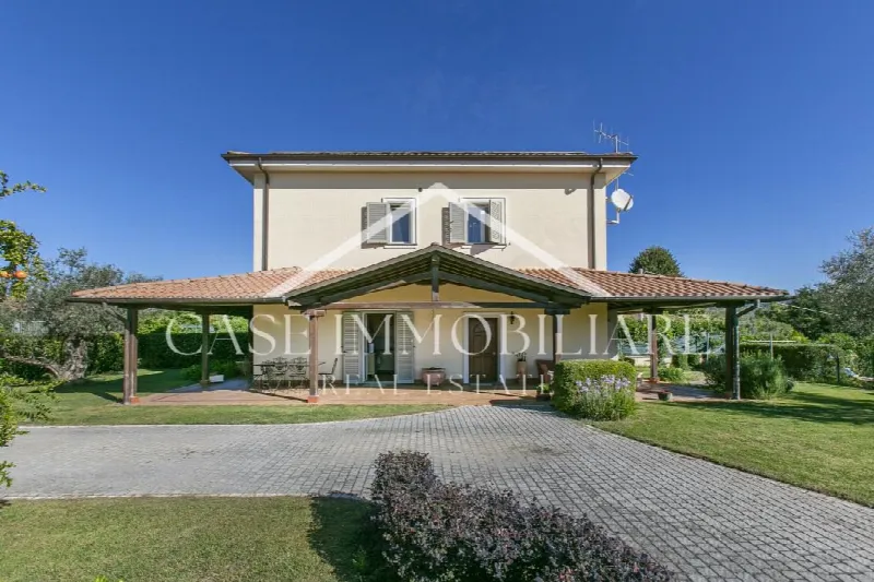Villa in vendita a Lanuvio - foto 1