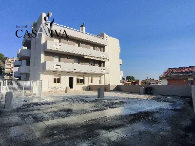 Appartamento in vendita ad Acquaviva Picen... - foto 1