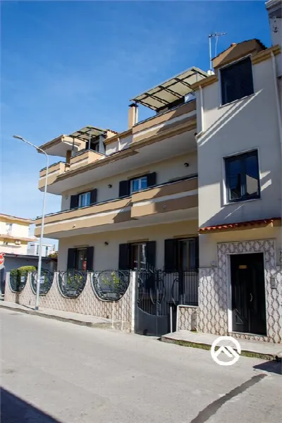 Palazzo/Stabile in vendita a Caivano - foto 2