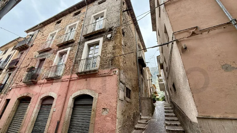 Rustico/Casale in vendita a Roccasecca - foto 1