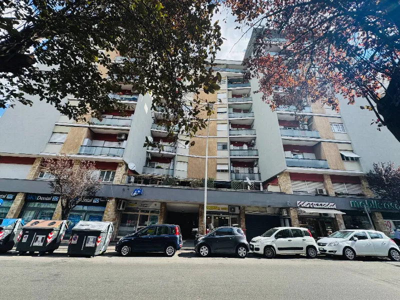 Ufficio in vendita a Roma, Appia Pignatelli, Ardeatino, Montagnola - foto 1