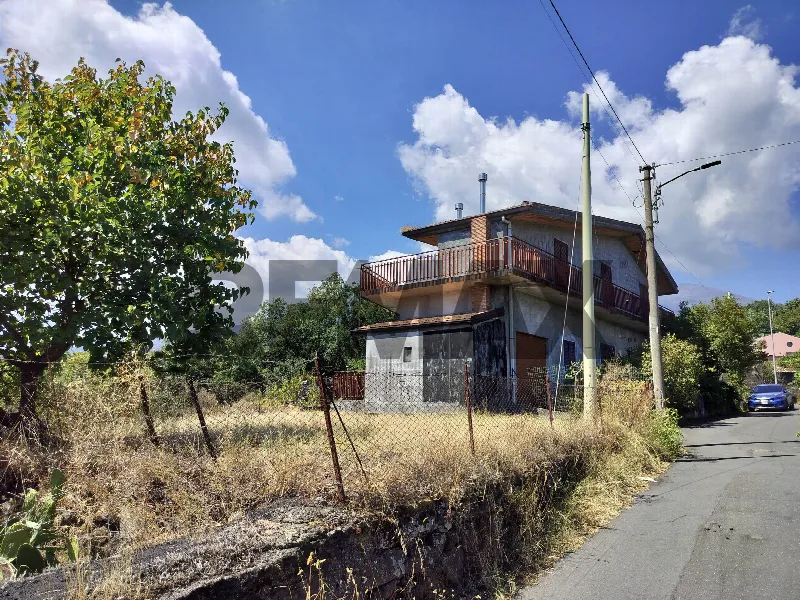 Casa Indipendente in vendita a Milo - foto 1