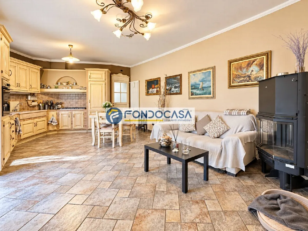 Villa in vendita a Massa - foto 2