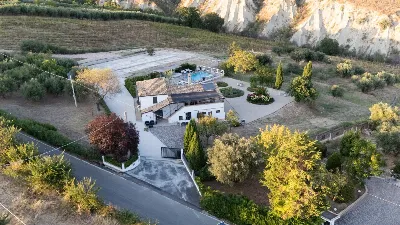Villa in vendita a Città Sant'Angelo - foto 1