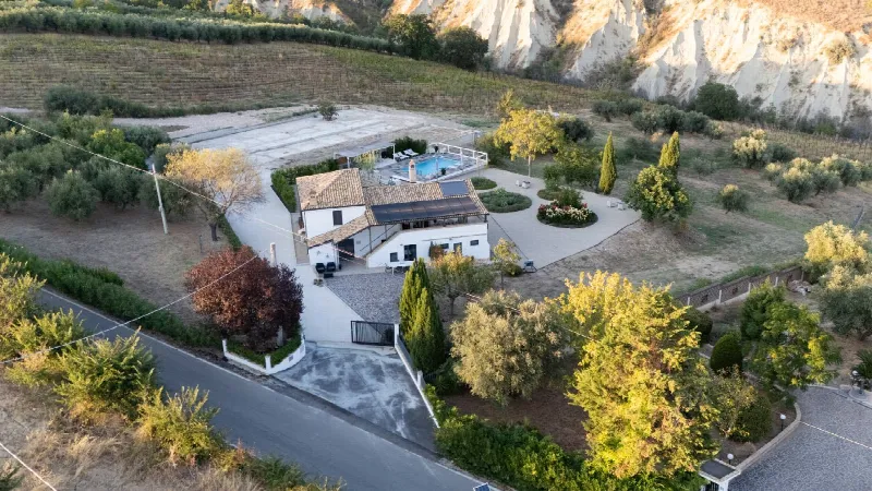 Villa in vendita a Città Sant'Angelo - foto 1