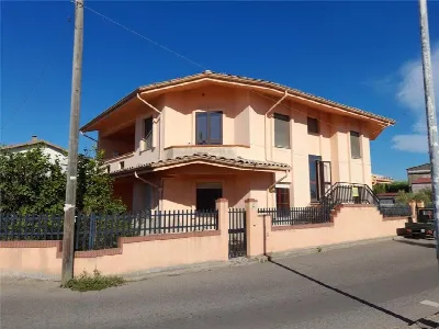 Villa in vendita a Uras - foto 1