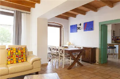 Villa a Riola Sardo