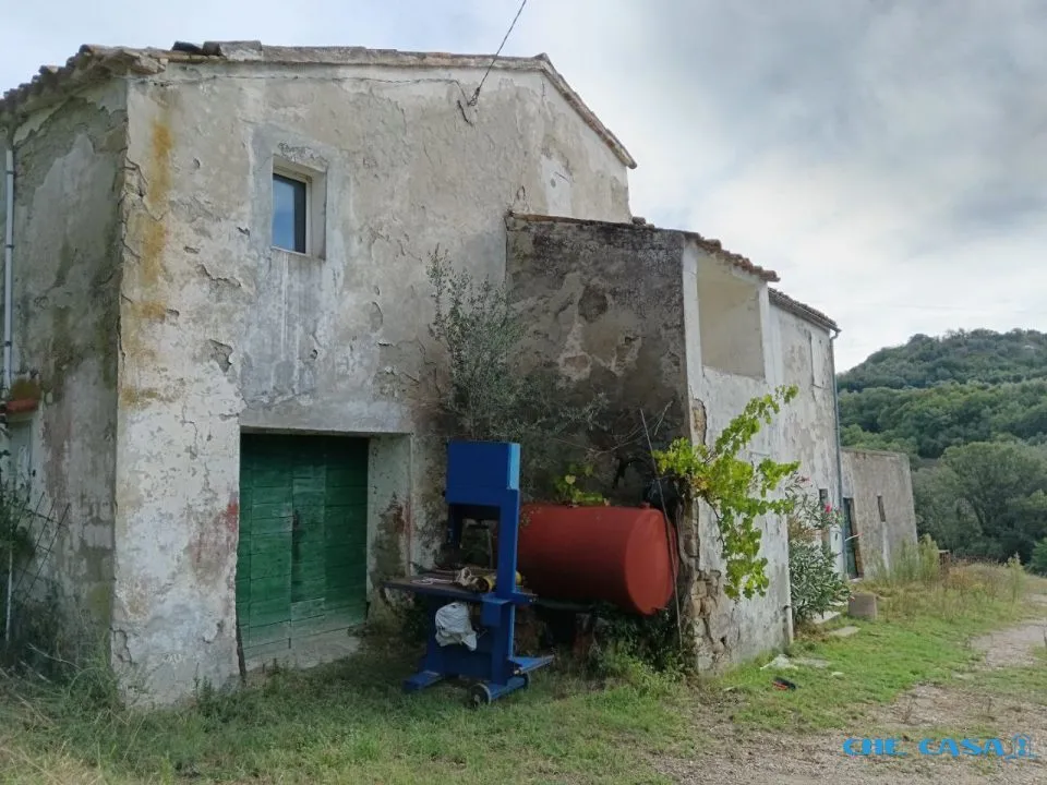 Rustico/Casale in vendita a Tavoleto - foto 2