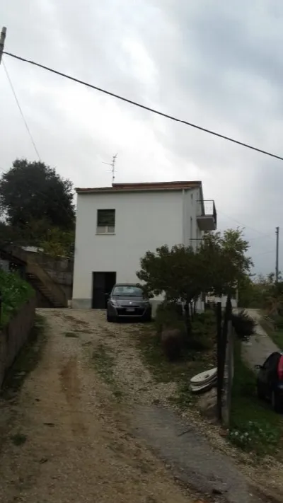Rustico/Casale in vendita a Loreto Aprutin... - foto 3
