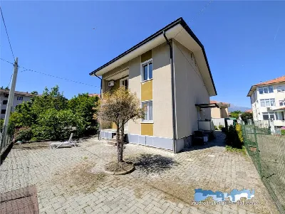 Villa a Ivrea