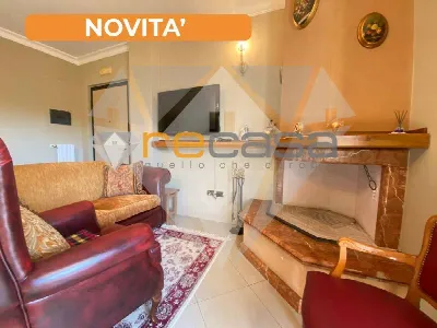 Appartamento in vendita a Pontecagnano Fai... - foto 1