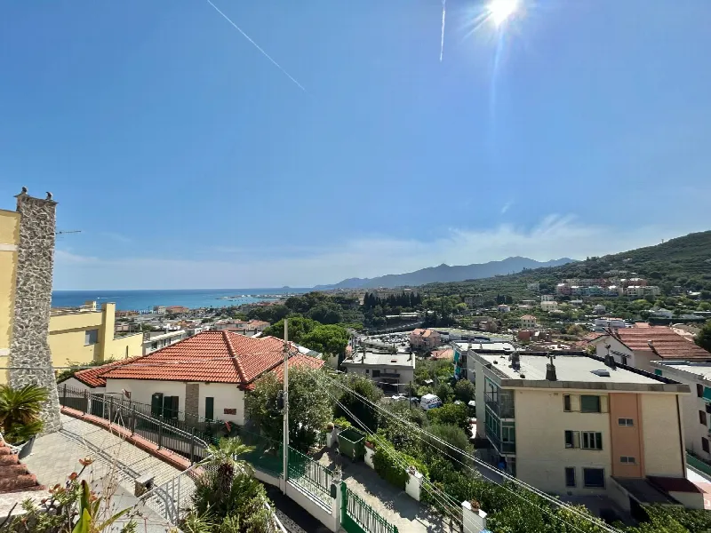 Villa in vendita a Pietra Ligure - foto 1