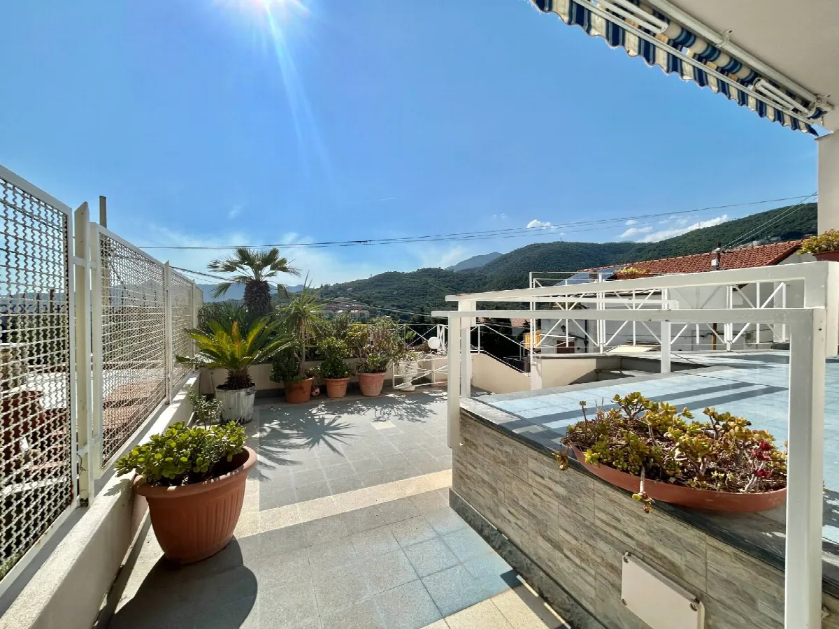 Villa in vendita a Pietra Ligure - foto 2